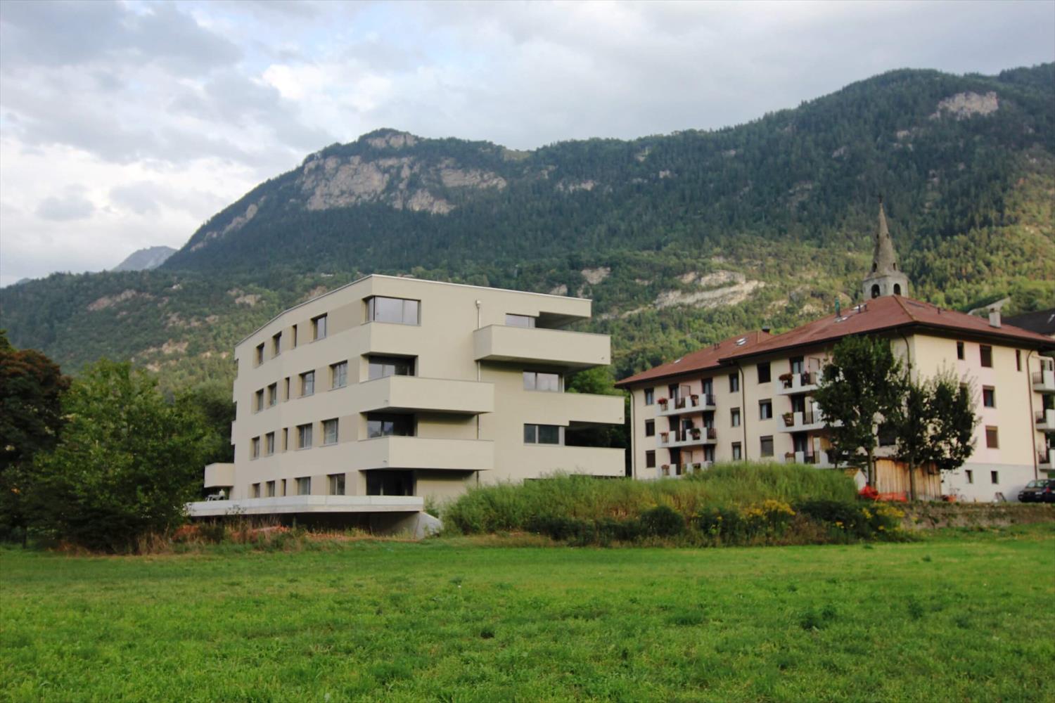 Grand 3.5 pièces moderne et sans vis-à-vis